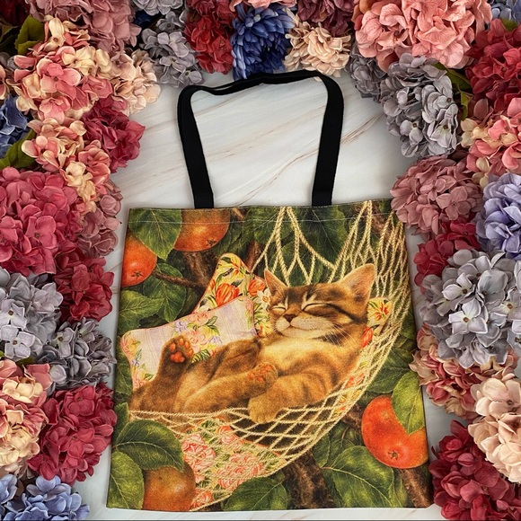 Eco-Friendly Sleeping Tabby Cat Folding Tote Bag - Picture 2 of 13